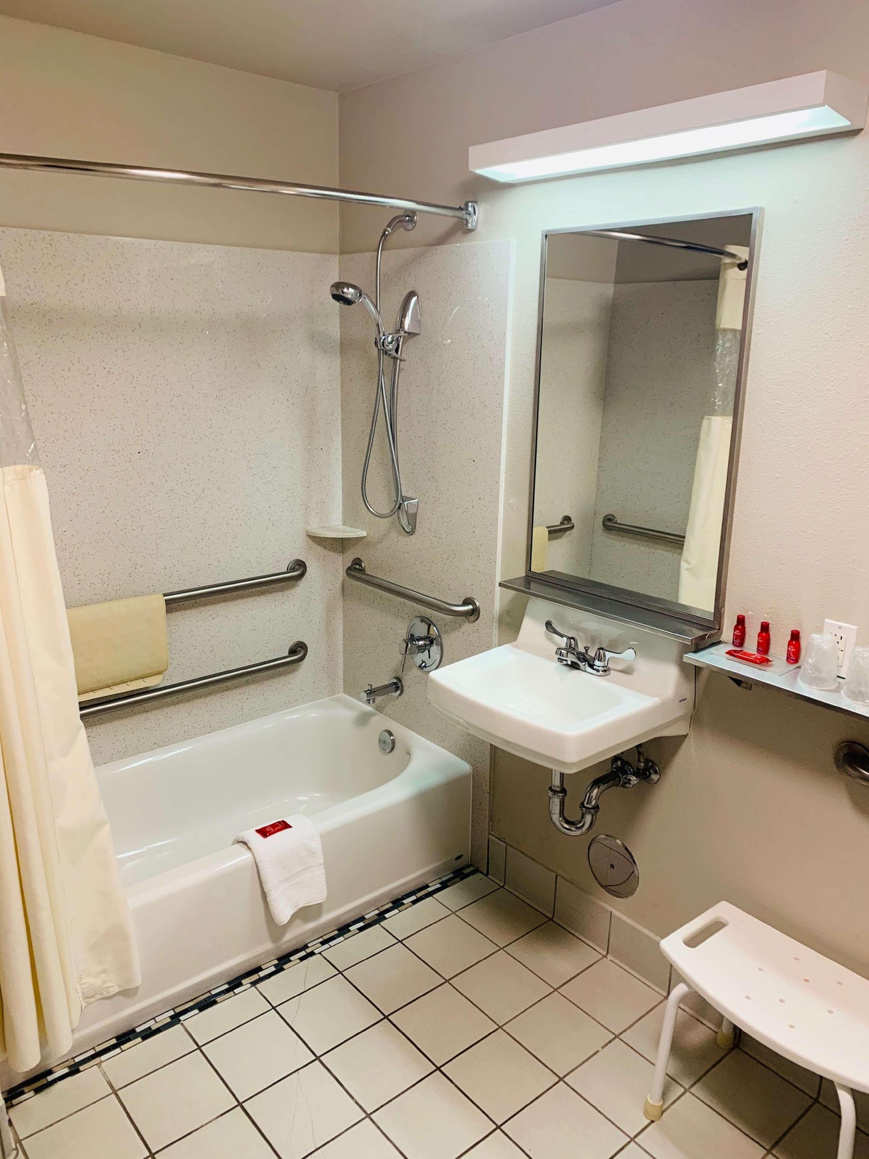 Surestay Plus Hotel By Best Western Рединг Екстериор снимка