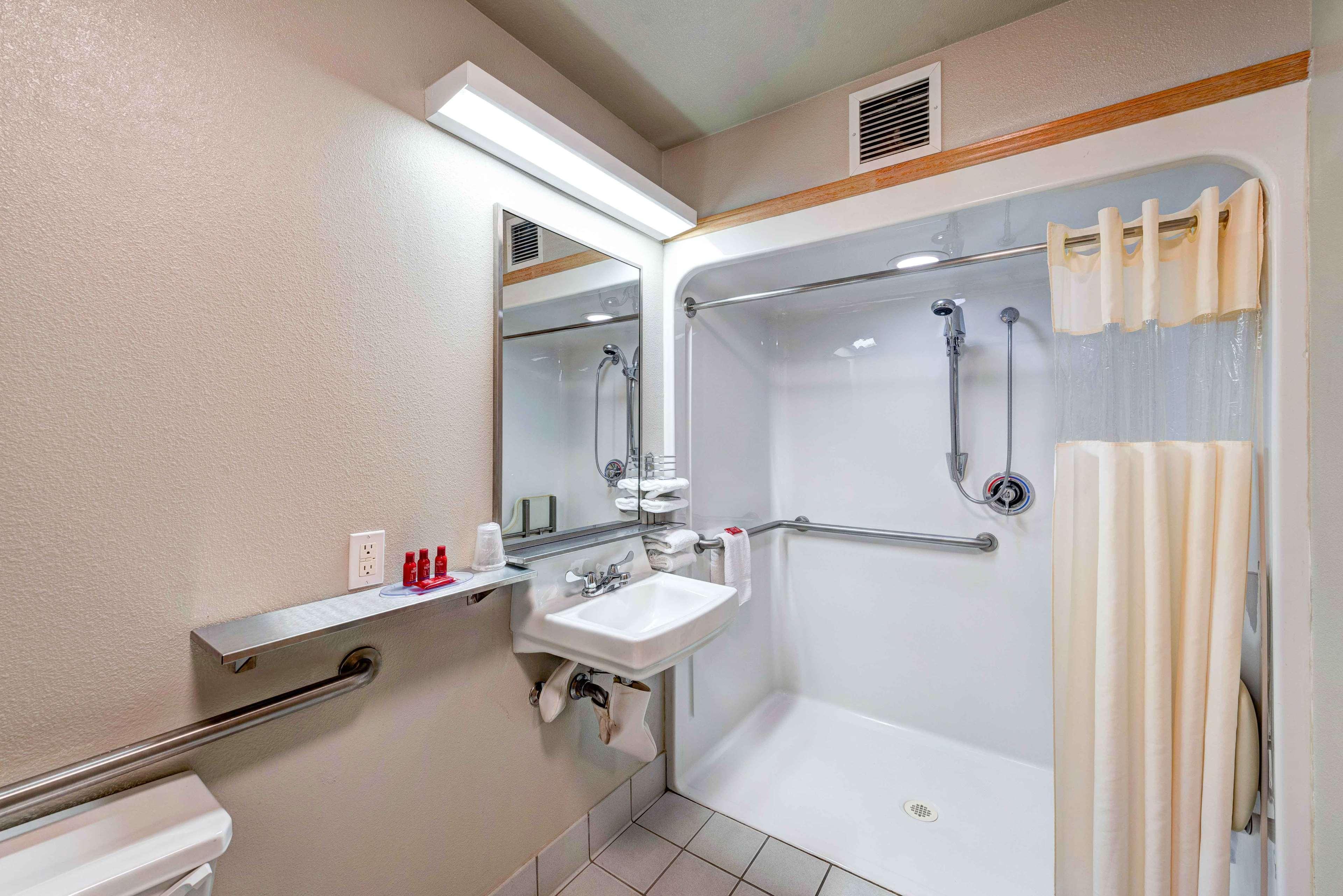 Surestay Plus Hotel By Best Western Рединг Екстериор снимка