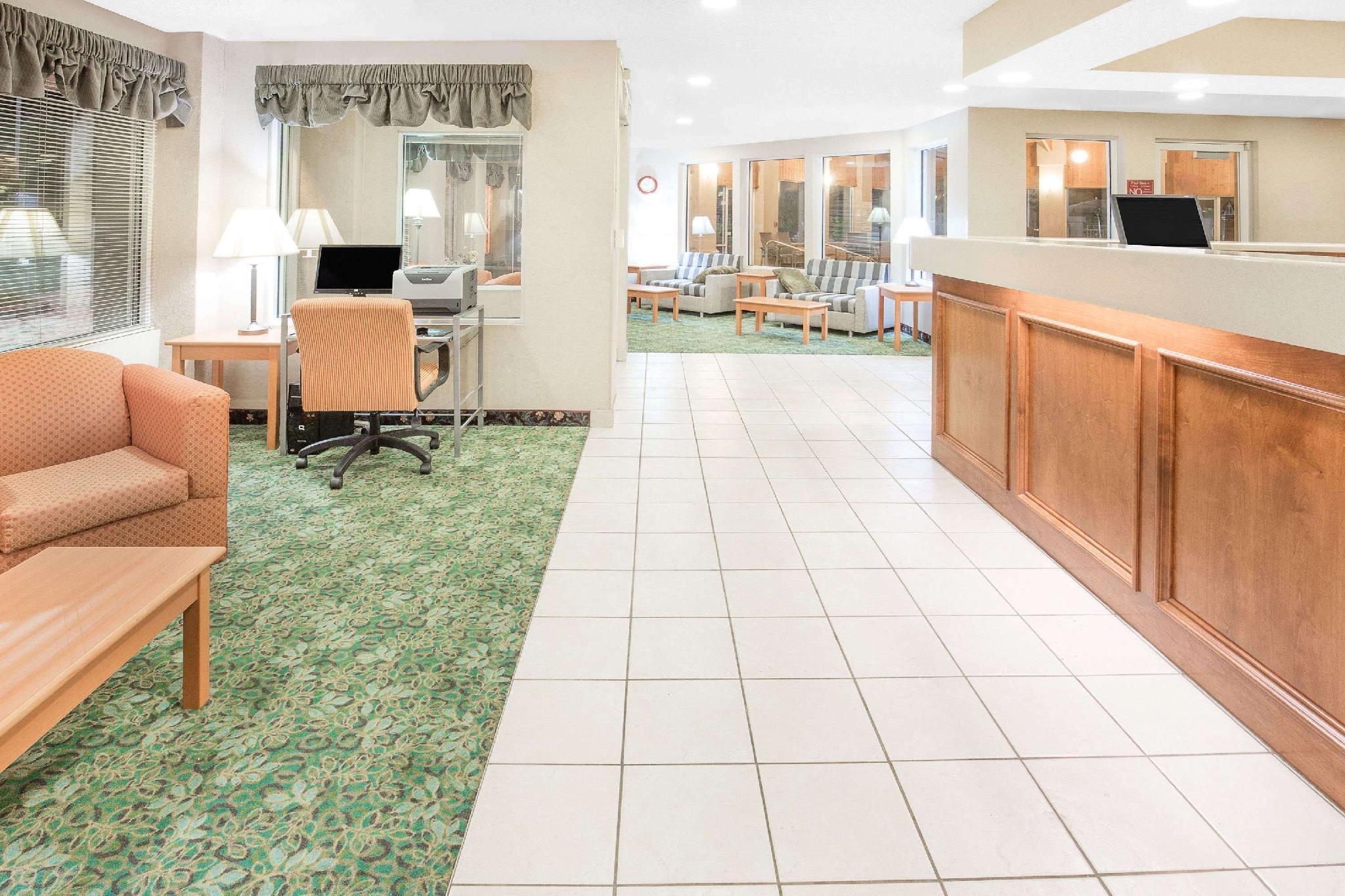 Surestay Plus Hotel By Best Western Рединг Екстериор снимка