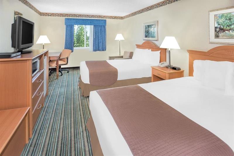 Surestay Plus Hotel By Best Western Рединг Екстериор снимка