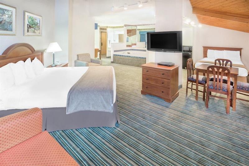 Surestay Plus Hotel By Best Western Рединг Екстериор снимка