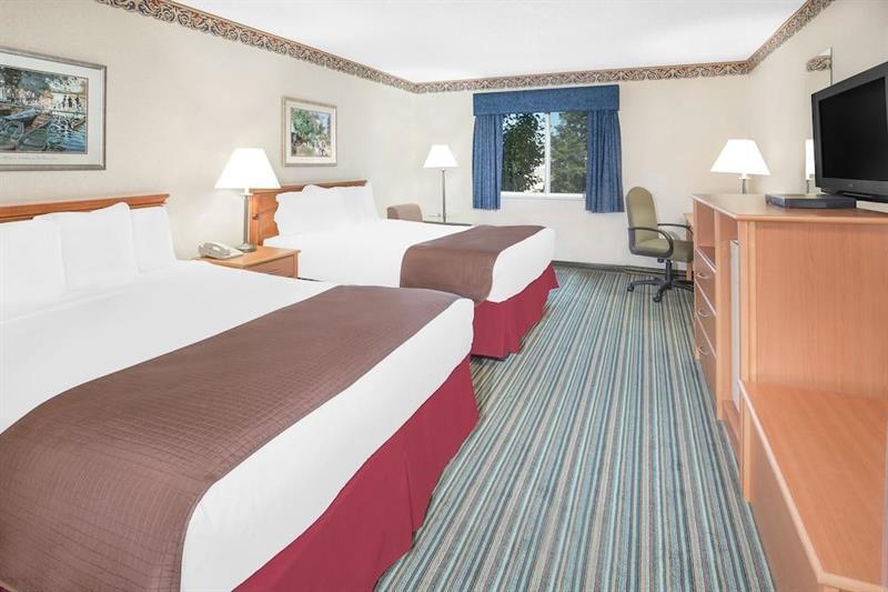 Surestay Plus Hotel By Best Western Рединг Екстериор снимка
