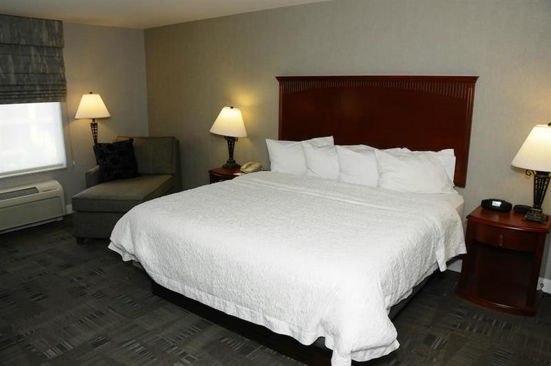 Surestay Plus Hotel By Best Western Рединг Екстериор снимка